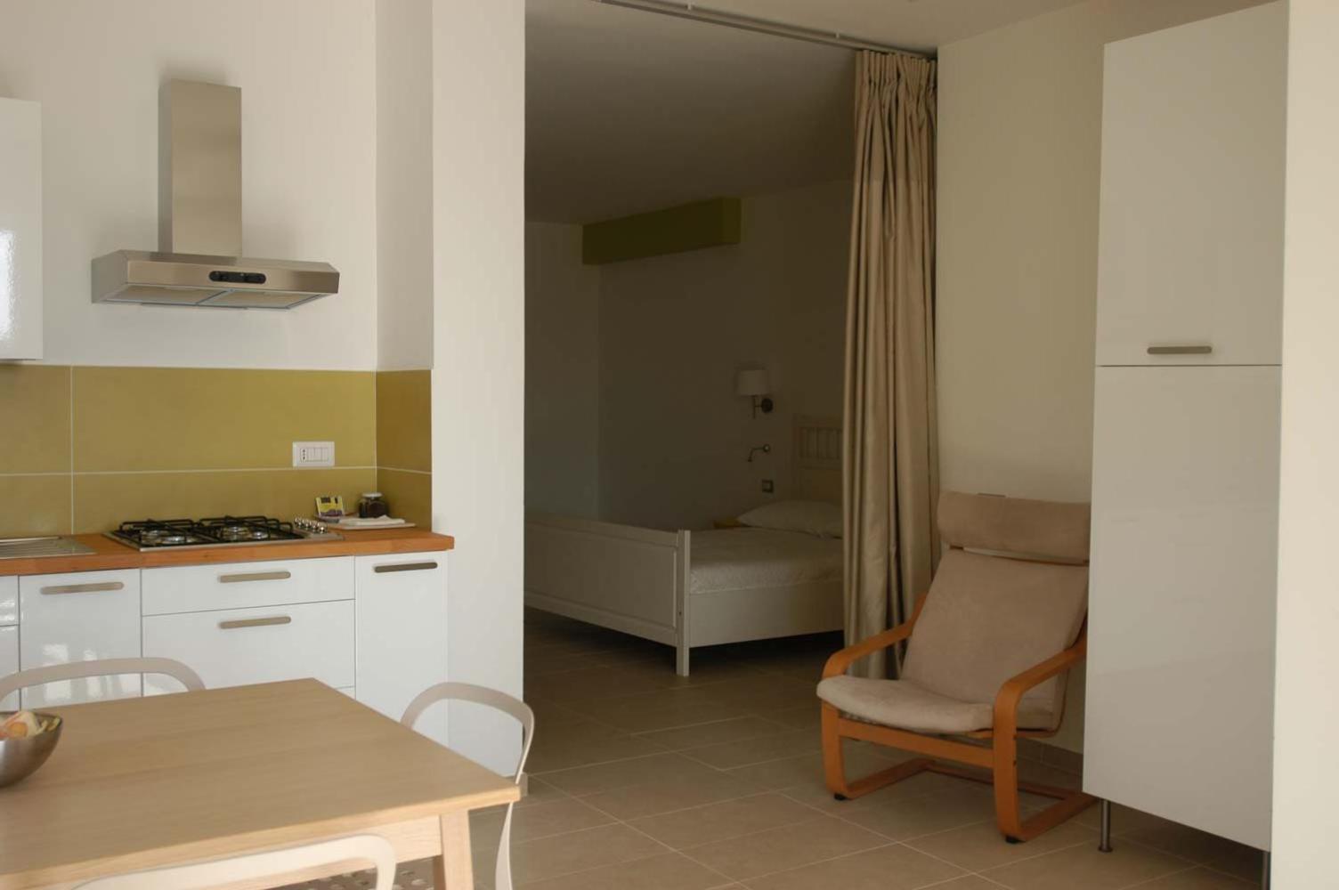 Hotel E Residence Il Faro Аччароли Экстерьер фото