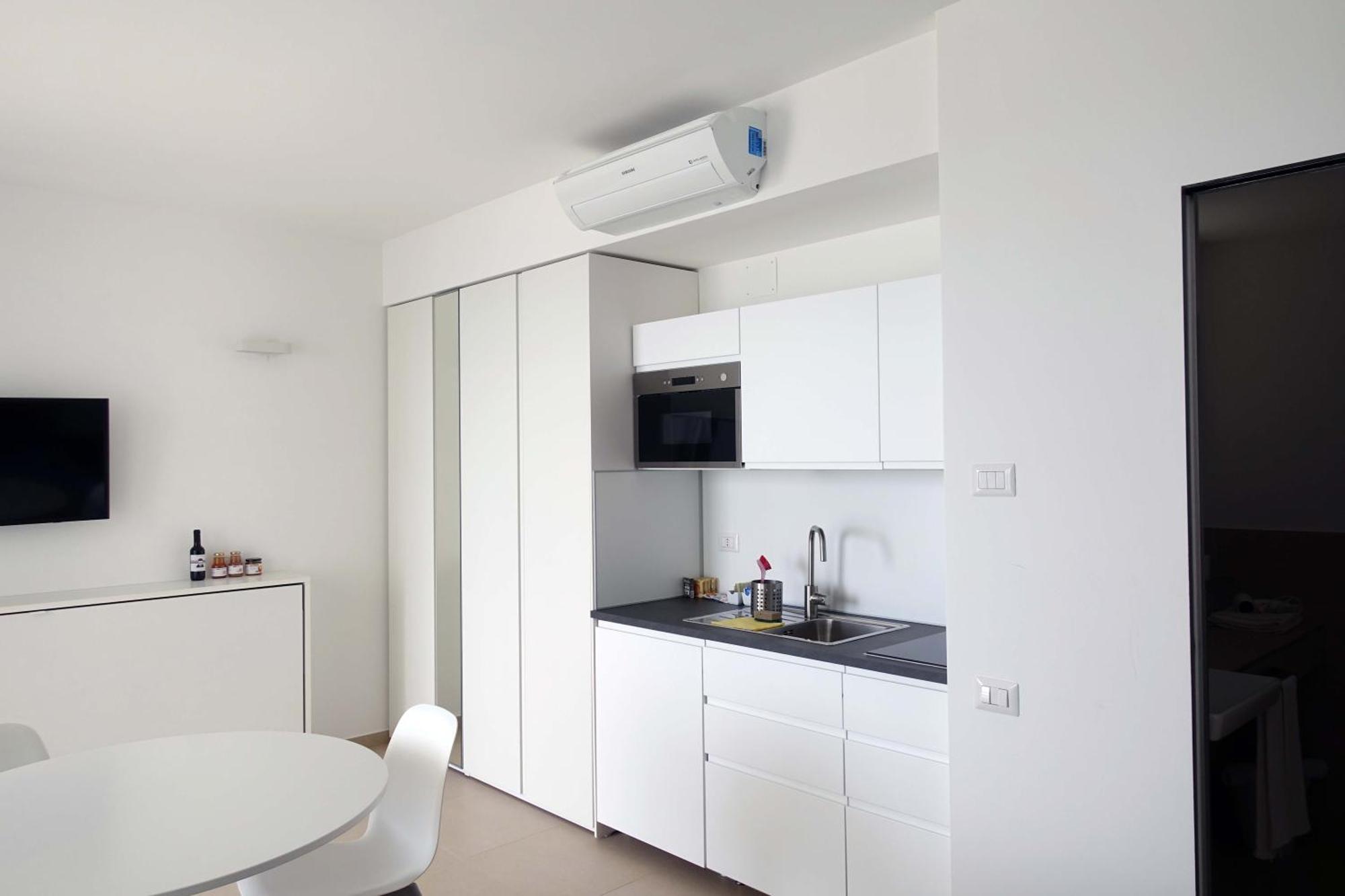 Hotel E Residence Il Faro Аччароли Экстерьер фото